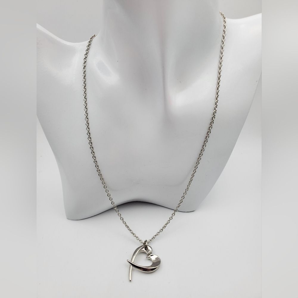 Silver x calligraphy heart necklace